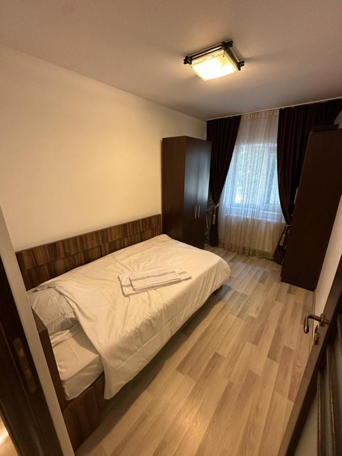 Page2 Apartament Targoviste Exterior foto